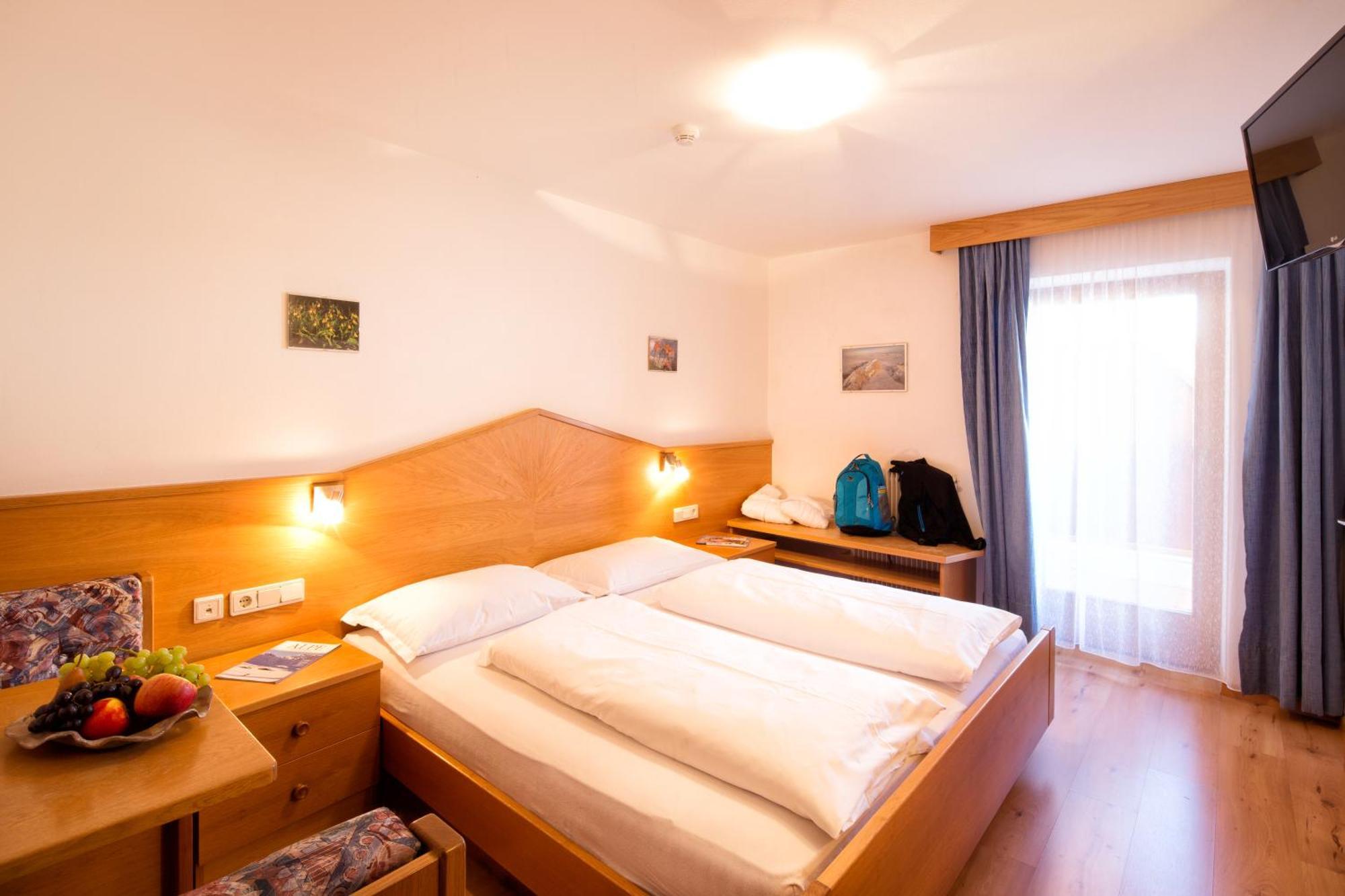 Hotel Gasthof Kircher Fie allo Sciliar Exterior photo
