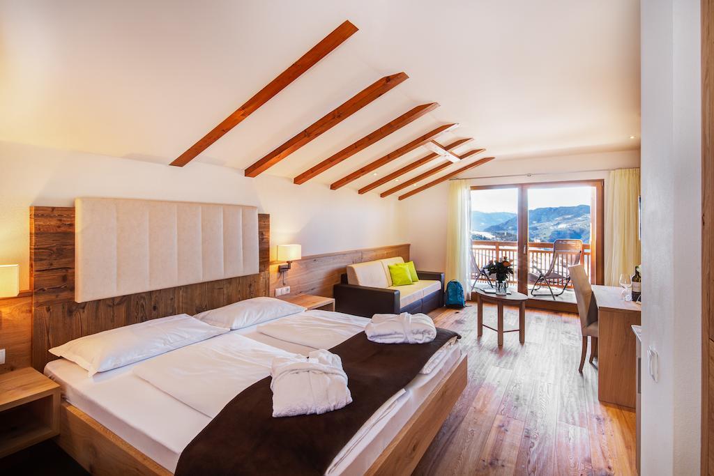 Hotel Gasthof Kircher Fie allo Sciliar Room photo